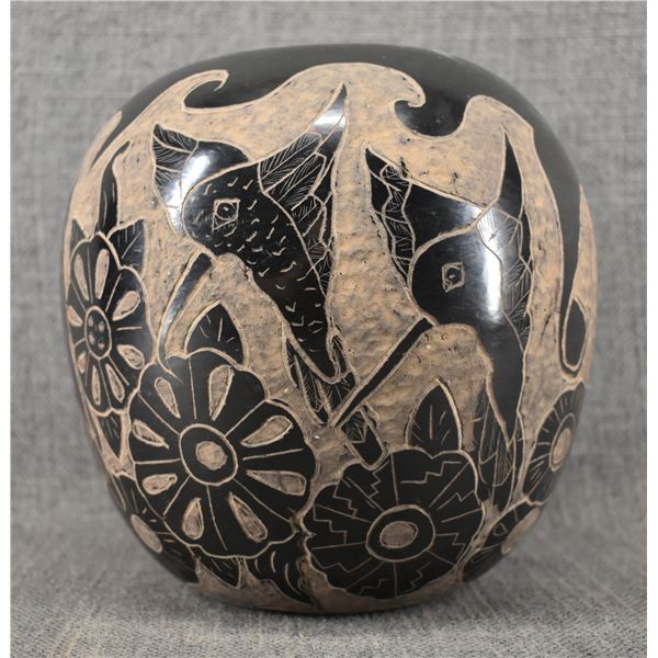 SANTA CLARA POTTERY VASE (DAN TAFOYA)