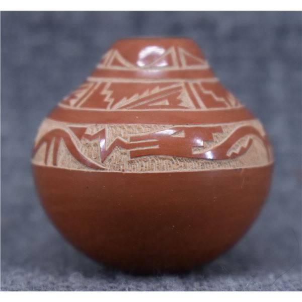 SANTA CLARA MINIATURE POTTERY JAR (GERI NARANJO)