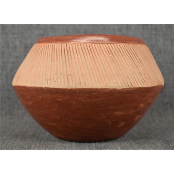 SAN JUAN POTTERY BOWL (TOMASITA MONTOYA)
