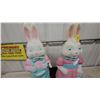 Image 4 : Pair of Vintage Blow Mold Easter Bunny Light-Up Yard Decorations 26" Tall