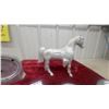 Image 6 : Oxford Self Starting Mantel Clock with Western Cowboy Motif and Horse Figurine Vintage