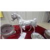 Image 8 : Oxford Self Starting Mantel Clock with Western Cowboy Motif and Horse Figurine Vintage