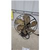 Image 2 : Emerson Electric Six-Blade Brass Desk Fan Vintage Andcthen Some