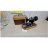 Image 1 : Singer Model 99 Portable Electric Sewing Machine with Case