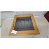 Image 2 : Oak Display Case No Key 6.6 x 23.6 x 6.6"