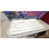 Image 3 : Wayne Gretzky's NHL All-Star Hockey Deluxe Edition Table Rod Hockey Game with Original Box No