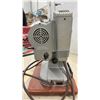 Image 5 : Keystone 1093 8mm Film Projector with Original Carrying Case