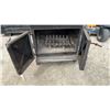 Image 8 : Les Poincons Cast Wood Burning Stove 28 x 27 x 36