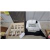 Image 1 : Canadian Wildlife Drinking Glasses and Train Medallion Glasses Setboth in Orignal Boxes N.O.S