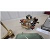 Image 4 : Boston Vacumette Portable Pencil Sharpener with Original Box, Stamp Rack, and More