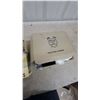 Image 8 : Thermo Serv Insulated Cups Set of Six Gold and Black with Wire Handles in Original Box N.O.S. and