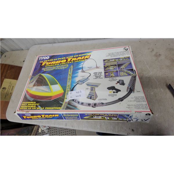 Tyco Turbo Train World's Fastest Train Electric Train Set No. 7427 with Nite-Glow
