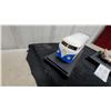 Image 3 : Hot Wheels Vw Drag Bus Die-Cast Model with Display Stand and Hot Wheels Beatnit Bandit 1/18 Scale