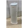 Image 2 : 3 Humidifiers: PureGuardian Tower, Honeywell White, and Honeywell Black