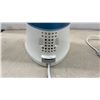 Image 4 : 3 Humidifiers: PureGuardian Tower, Honeywell White, and Honeywell Black