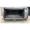 Image 4 : Black & Decker Convection Countertop Oven with 12" Pizza Capacity