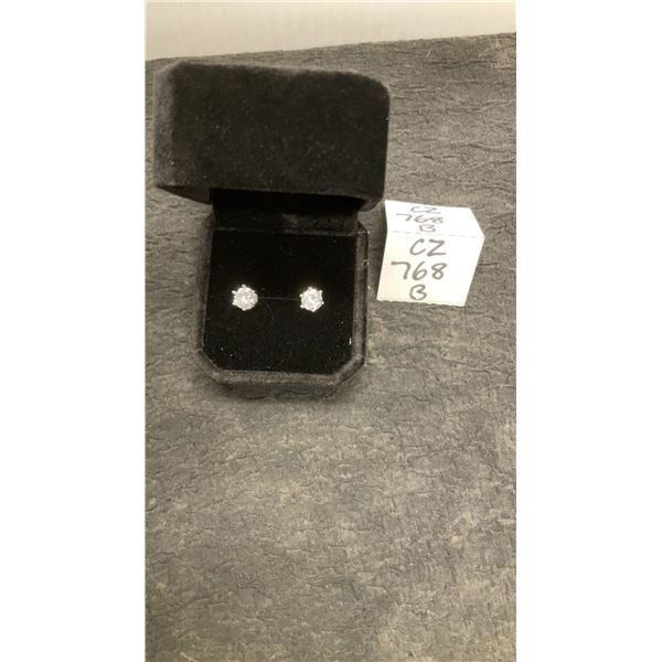 925 Sterling Silver 0.8 Carat Simulated Diamond Cubic Zirconia Stud Earrings