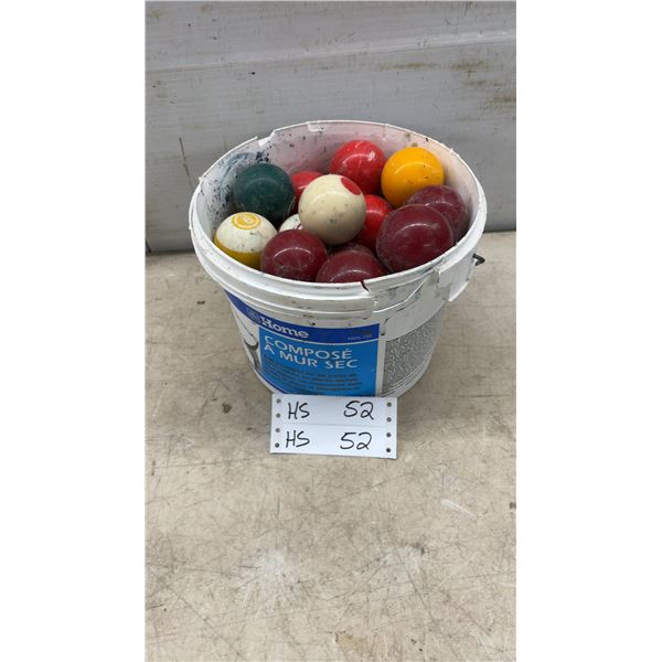 Assorted Billiard and Snooker Ball