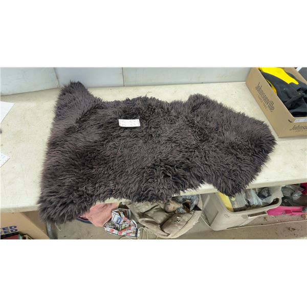 Dark Gray Sheepskin Rug 43 x 34