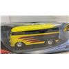Image 3 : Hot Wheels 100% Customized Vw Drag Bus 1:18 Scale Die-Cast Metal Model