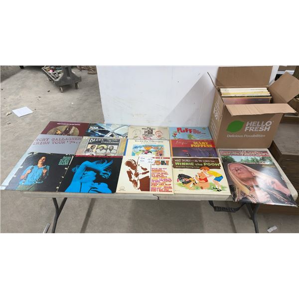 45 Vinyl Records, 2001 Space Odyssey, Kenny Roger's and Childrens Songs