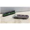 Image 10 : Ho Scale Model Train Collection with Rolling Stock, Track, Buildings, Tote and More