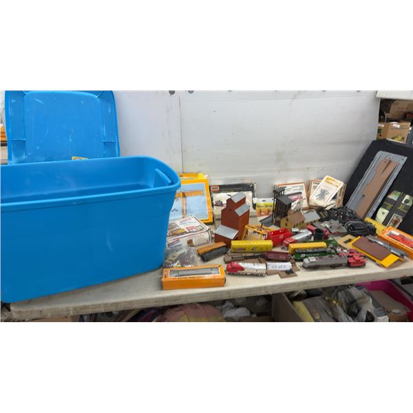 Ho Scale Model Train Collection with Rolling Stock, Track, Buildings, Tote and More
