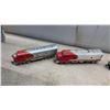 Image 9 : Ho Scale Model Train Collection with Rolling Stock, Track, Buildings, Tote and More