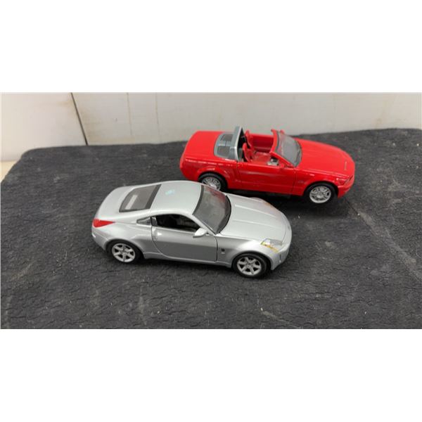 Maisto Nissan 350Z and Motor Max Ford Mustang Gt 1:24 Scale Diecast Model Cars