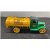 Image 5 : 1931 Hawkeye Buffalo Oil Prairie Oil Company Die-Cast Tanker Truck Bank