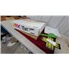 Image 4 : Aurora AFX Stop Police! Ho Scale Slot Car Race Set with Track, Controllers, and More