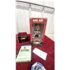 Image 6 : Elvis Presley Memorabilia Lot with Mug, 8-Track, Jukebox Figurines, the Rock Figurine and More