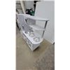 Image 2 : KidKraft White Retro Play Kitchen with Refrigerator, Oven, Sink, and Stovetop 33 x 12 x 32"