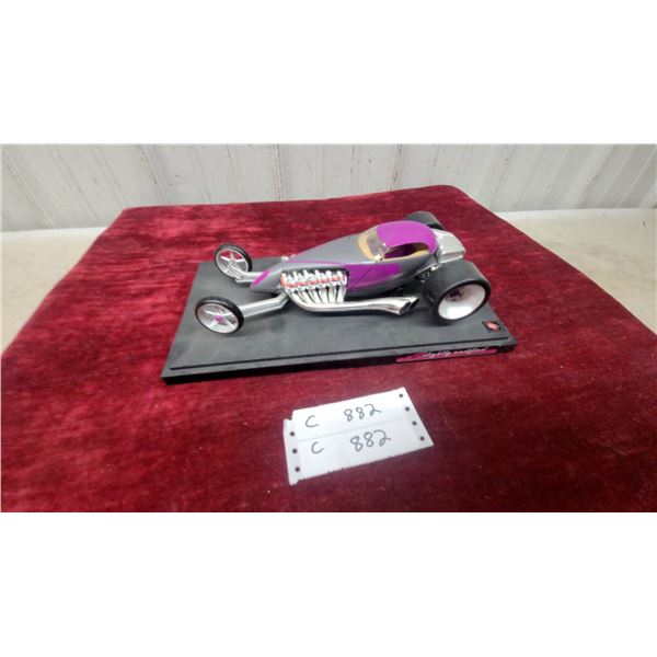Hot Wheels "Slightly Modified" Custom Hot Rod Die-Cast Model on Display Base 1/18