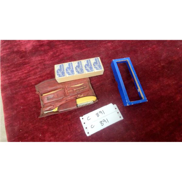 Durham Duplex Razor Co. Safety Razor with Leather Case and Fledermaus Blades