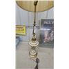 Image 2 : MCM Vintage Brass and Enamel Table Lamp with Shade and Paul Peel Art Gallery Framed Poster
