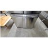 Image 10 : Kenmore Elite French Door Refrigerator with Bottom Freezer and Water/Ice Dispenser70 X 32.6 x 31"