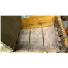 Image 4 : Antique Pine Daybed with Spool Turnings and Olive Green Cushion 71 x 27 x 31