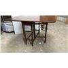 Image 3 : Antique Walnut Drop-Leaf Gate-Leg Table with Turned Legs 36 x 15 x 31