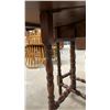 Image 4 : Antique Walnut Drop-Leaf Gate-Leg Table with Turned Legs 36 x 15 x 31