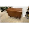 Image 5 : Antique Walnut Drop-Leaf Gate-Leg Table with Turned Legs 36 x 15 x 31