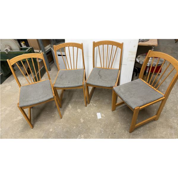 Set of Four Oak Spindle-Back Dining Chairs with Gray Upholstered Seats