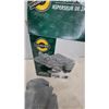 Image 4 : Garden Jardin Frog-Shaped Garden Sprinkler with Original Box