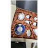 Image 2 : Ingri Porcelain Tea Set with Blue Floral Pattern in Presentation Box