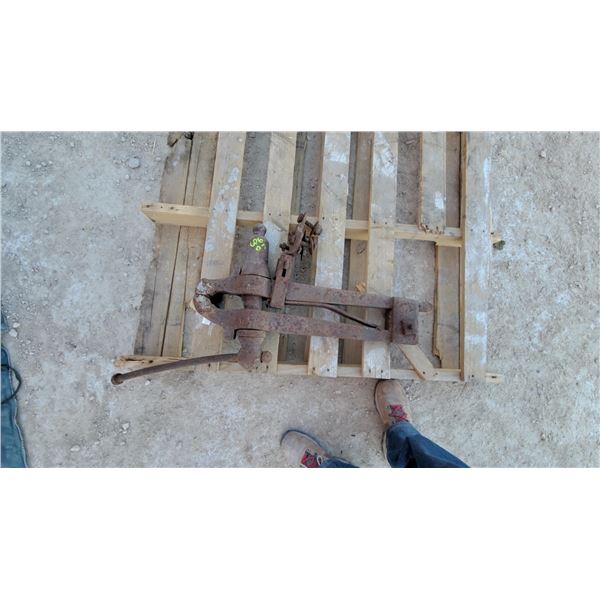 Antique Post Vise with Leg Stand and Mounting Bracket