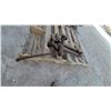 Image 4 : Antique Post Vise with Leg Stand and Mounting Bracket