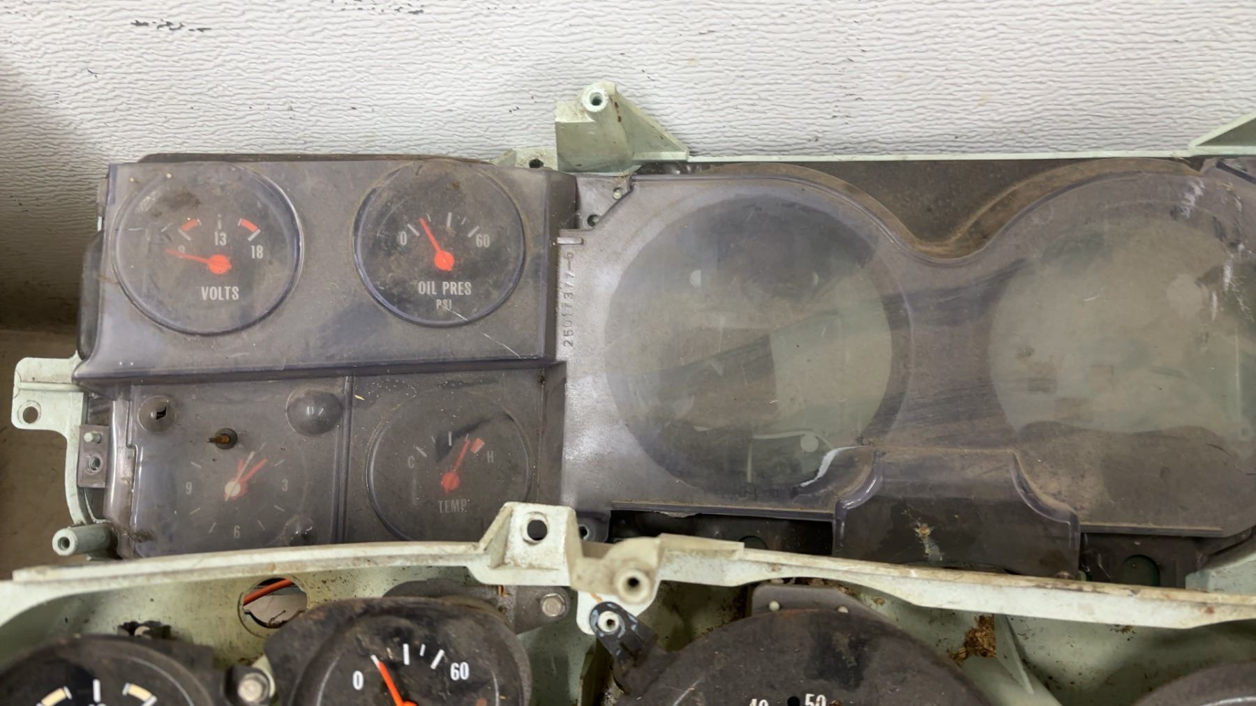 Old Instrument Cluster Vintage GM Instrument Clusters, Oldsmobile Transistor Radio, and More ...