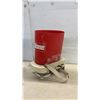 Image 4 : Scepter 5-Gallon Potable Water Container and Cyclone Hand-Crank Broadcast Spreader