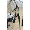 Image 5 : Photography Lighting Kit with Softboxes, LED Bulb, Light Stands, and More