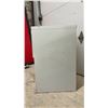 Image 2 : Two-Drawer Metal Filing Cabinet